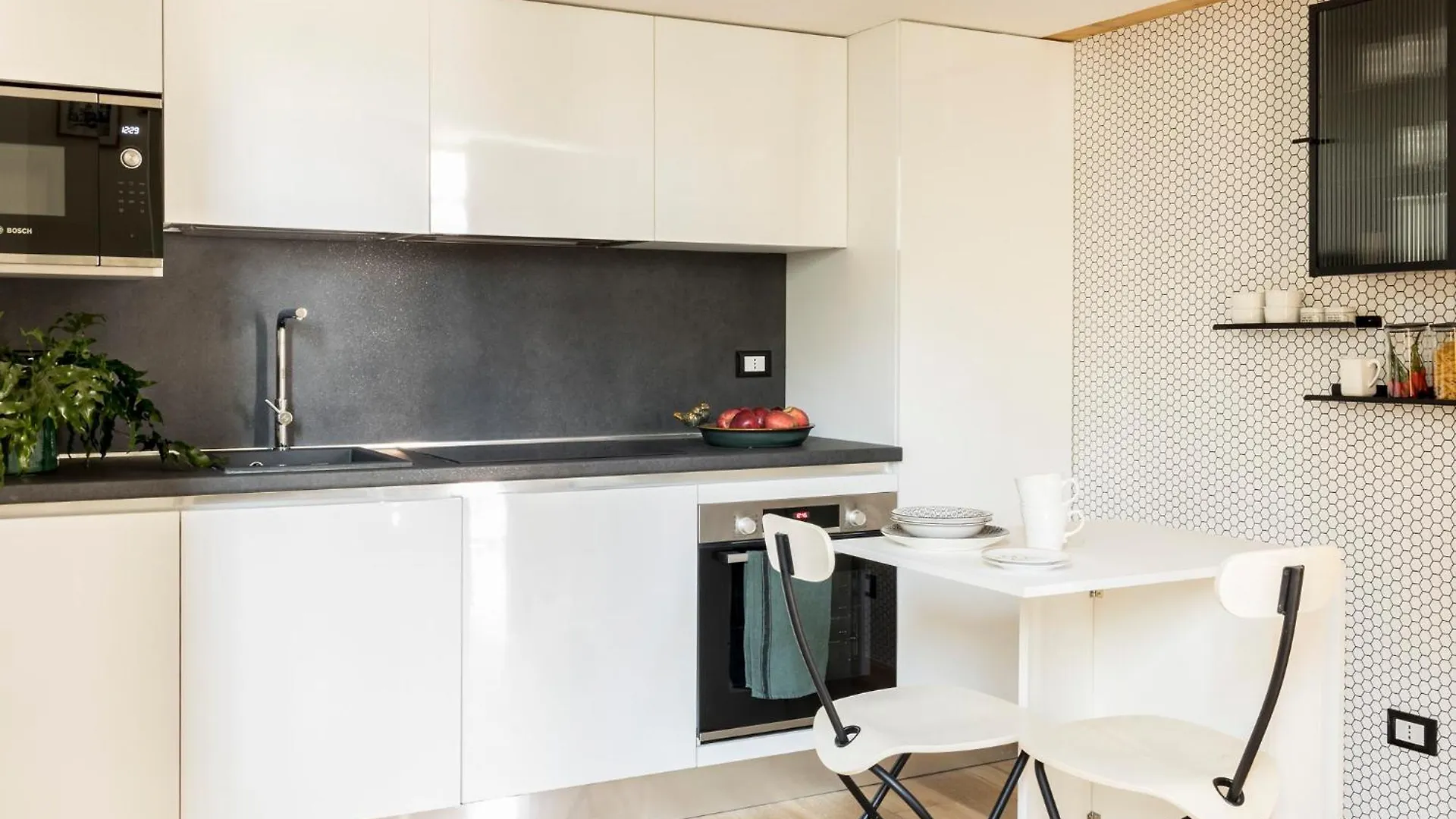 Apartment The Green; Luxury Loft In The Center Of Milan